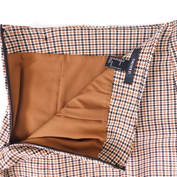 Brown/ Tan Short Plaid Skirt (Small) - Picture 3 of 8